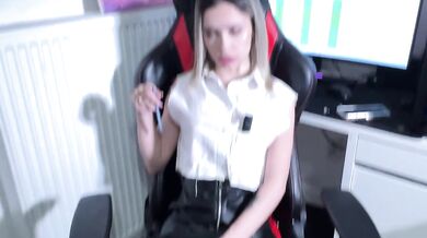 A secretary cheats on her husband with her boss. Hard fucking blowjob and cum on the face
