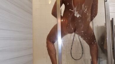 ASPIRING ITALIAN PORNSTAR | AUDITION (CASTING) VIDEO - CUMSHOT AND SEXY MALE ASS • POV