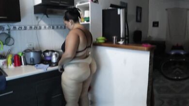 My stepmother seduces me in the kitchen and we fuck until we reach orgasm | boyvergon20cm |