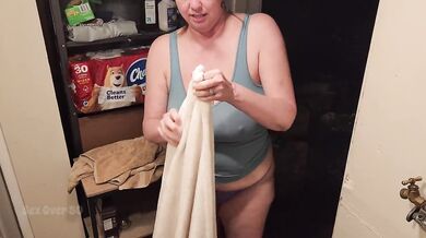 A Lonely MILF seduces a young man who rents her basement apartment. "The landlady" Part 1
