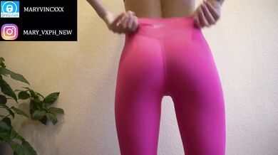 Tight ass in sexy leggings