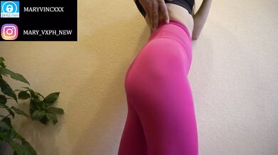 Tight ass in sexy leggings