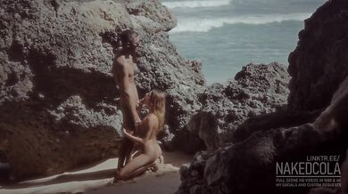 Pussy eating and face fucking on the nude beach - p1