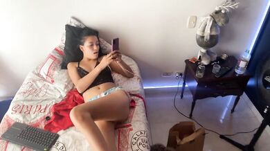 after bathing my best friend records me