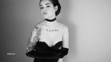 Velvet Crush Teaser (hot brunette model gives you a sexy tease in b&w)