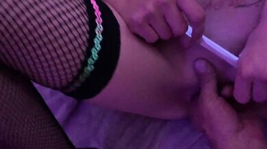 Groupie Fucks rockstar in Champian room