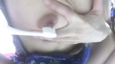 マニアックな乳首オナニー