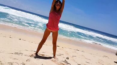 ENJOY Painting my Nake Body with DRAGON Fruit # Fun on Paradise Beach