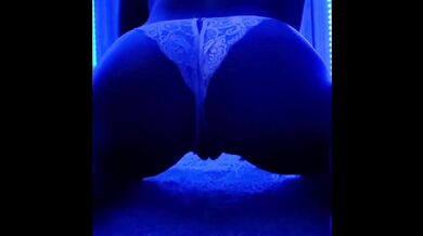 Ebony teen plays with her pretty pussy