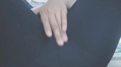 Thai teen plaing pussy with vibrator เด็กไทยเล่นหี