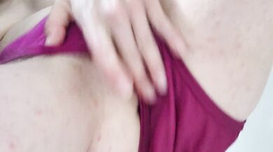 Nerdy Faery Panty Licking and Desperate Wetting in the Tub