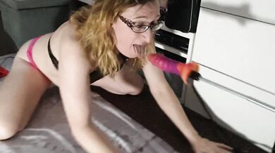 Anal Fuck and Throat Fuck from the Fucking Machine for Essex Girl Lisa