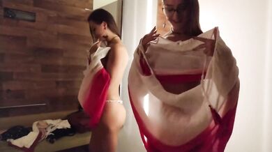 Lady Bel and Manuela Sweet in the dressing room