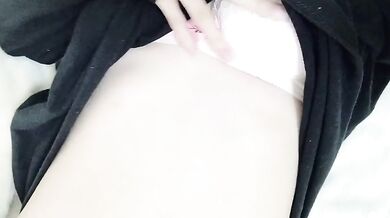 現役J〇寝起きにムラムラしたのでオナニーしちゃった