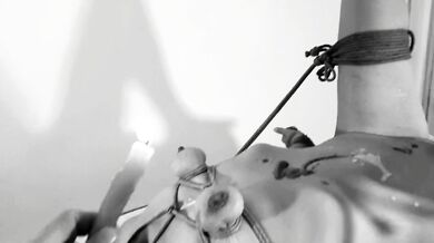 Kinktober day 8: FOOD & TEMPRATURE KINKS - Dripping ice creams all over her tied up sexy body
