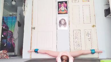 Naked splits
