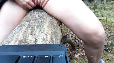 HORNY TEEN GIRL IN THE WOOD