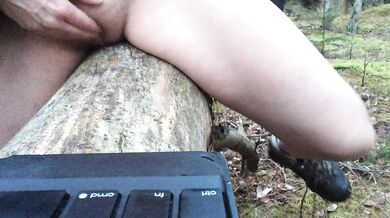 HORNY TEEN GIRL IN THE WOOD