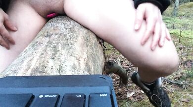 HORNY TEEN GIRL IN THE WOOD