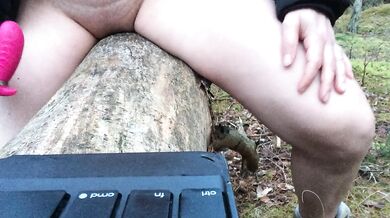 HORNY TEEN GIRL IN THE WOOD