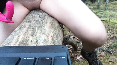HORNY TEEN GIRL IN THE WOOD