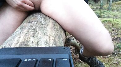 HORNY TEEN GIRL IN THE WOOD