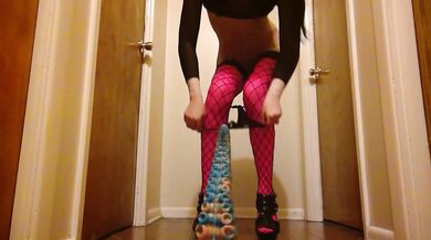 Liz Lovejoy - Bad Dragon Ride in Sexy Tights