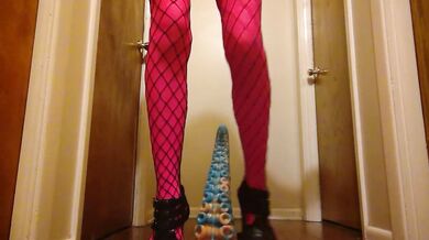 Liz Lovejoy - Bad Dragon Ride in Sexy Tights