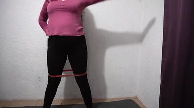big-ass brunette teen fucked in yoga pants. Huge creampie