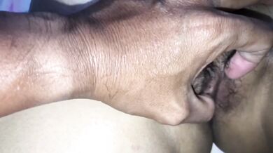 FUCKING KHMER GARMENT WORKER (ស្រីកាត់ដេរទឹកច្រើន)