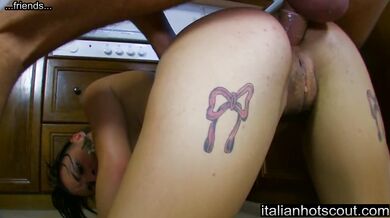 beautiful brunette girl fuck ass - amici di ItalianHotScout