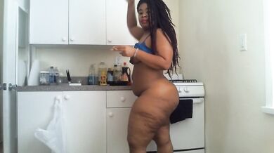 Smoking Big Black Nipples Ebony Phat Ass BBW Kitchen Play - Cami Creams