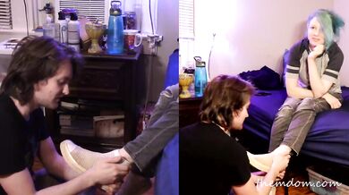 Manic's Stinky First Time Foot Worship turns her on and becomes a makeout session!