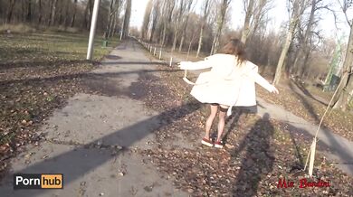 Real public sex. Beautiful fucks on a park bench and shows her perfect