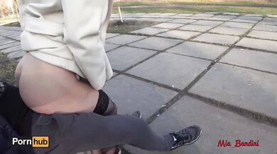 Real public sex. Beautiful fucks on a park bench and shows her perfect