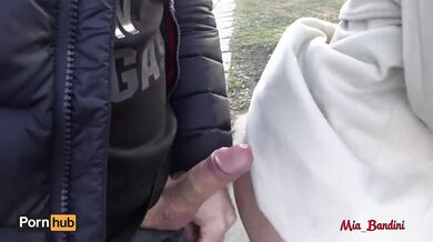 Real public sex. Beautiful fucks on a park bench and shows her perfect