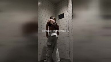 18yo TikTok Live Workout: Tight Pussy Stretched & Leaked