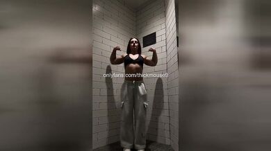 18yo TikTok Live Workout: Tight Pussy Stretched & Leaked