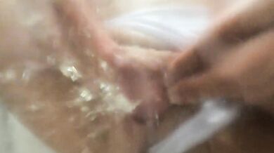 Golden shower-INSTAGRAM:ClaudiaMacc7