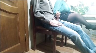 The stepson took a risk by pulling out his penis in front of his stepmother