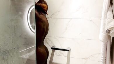 Erin Moore : The Hotel Mixup