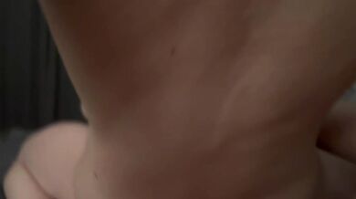 Big dramatic cumshot after stellar riding!