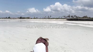come see my wet pussy on the beach
