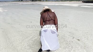 come see my wet pussy on the beach