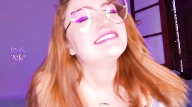 Hot big ass makes you suck your tight pussy and cum in your mouth - JOI in Portuguese