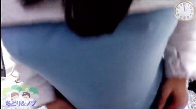 [FC2 Live] Amateur mature woman broadcasts her masturbation with vibrator live from home