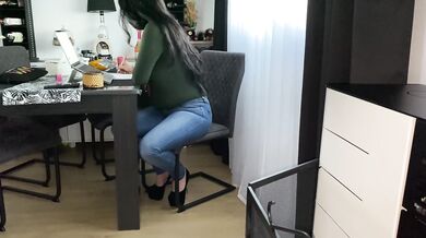 the secretary farts