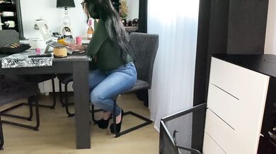 the secretary farts