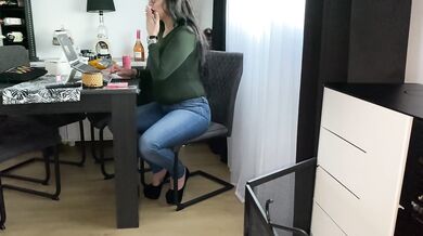 the secretary farts
