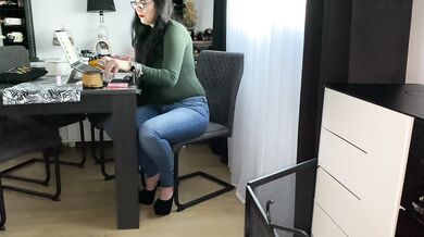 the secretary farts